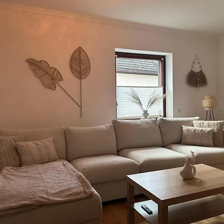 Vakantiehuis Casaba -260 Qm-2 Floors- 7 Rooms-free Private Parking-house With Garden Hannover