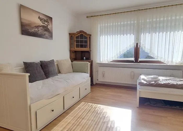 Vakantiehuis Casaba -260 Qm-2 Floors- 7 Rooms-free Private Parking-house With Garden