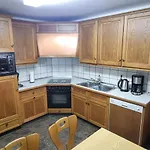 Prázdninový dům Casaba -260 Qm-2 Floors- 7 Rooms-free Private Parking-house With Garden Hannover