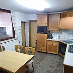 Casaba -260 Qm-2 Floors- 7 Rooms-free Private Parking-house With Garden Prázdninový dům Hannover