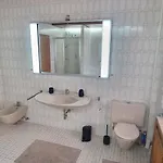 Casaba -260 Qm-2 Floors- 7 Rooms-free Private Parking-house With Garden * Hannover