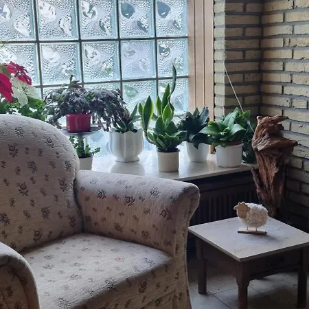 Casaba -260 Qm-2 Floors- 7 Rooms-free Private Parking-house With Garden * هانوفر
