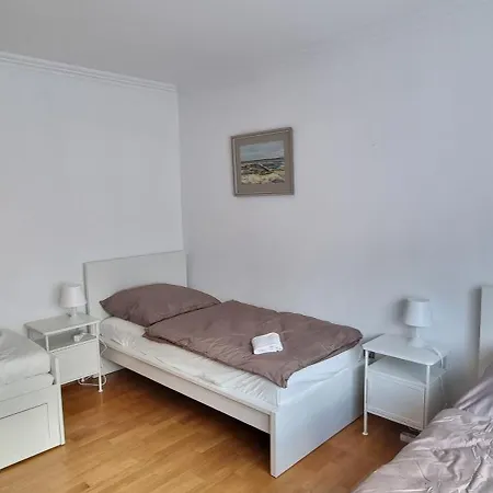 Casaba -260 Qm-2 Floors- 7 Rooms-free Private Parking-house With Garden * هانوفر