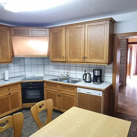 Casaba -260 Qm-2 Floors- 7 Rooms-free Private Parking-house With Garden *