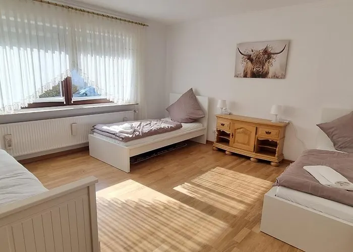 Casaba -260 Qm-2 Floors- 7 Rooms-free Private Parking-house With Garden Feriehus