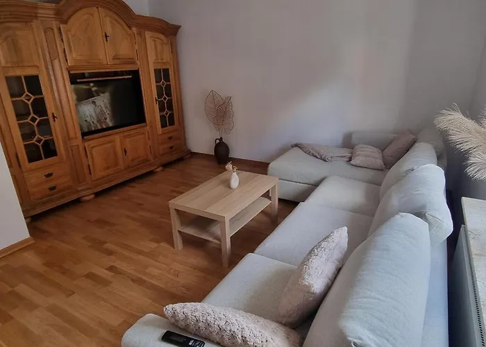 Casaba -260 Qm-2 Floors- 7 Rooms-free Private Parking-house With Garden Hannover