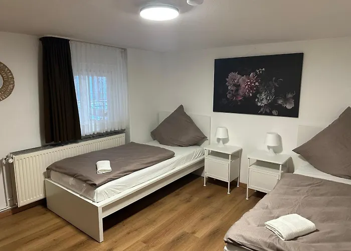 Holiday home Casaba -260 Qm-2 Floors- 7 Rooms-free Private Parking-house With Garden Hannover