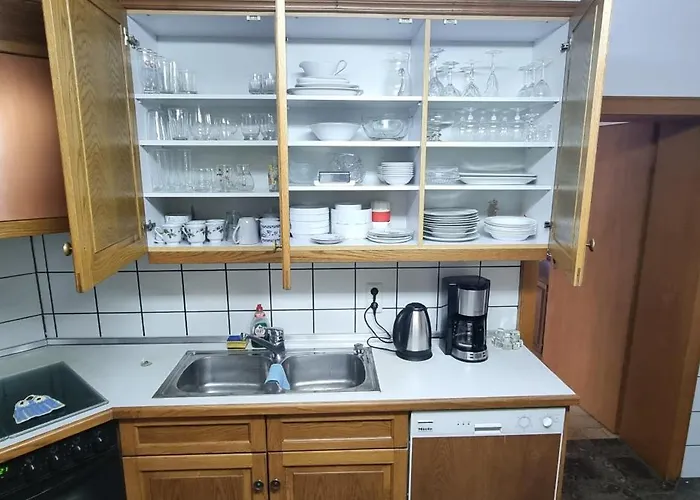 Casaba -260 Qm-2 Floors- 7 Rooms-free Private Parking-house With Garden Holiday home *