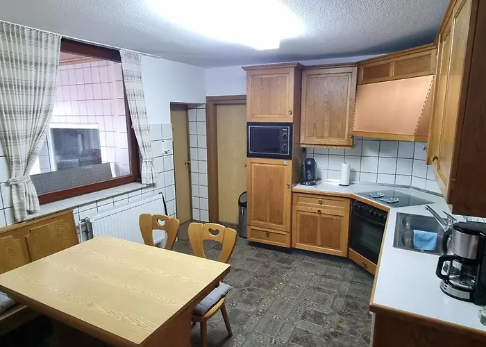 Casaba -260 Qm-2 Floors- 7 Rooms-free Private Parking-house With Garden Holiday home Hannover