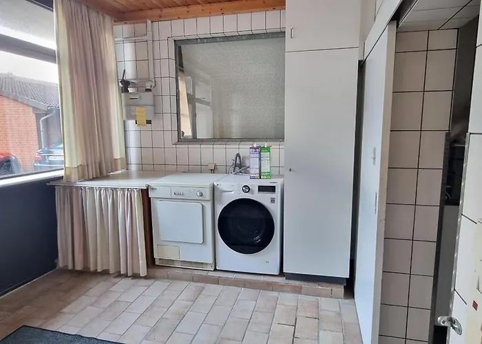 Holiday home Casaba -260 Qm-2 Floors- 7 Rooms-free Private Parking-house With Garden